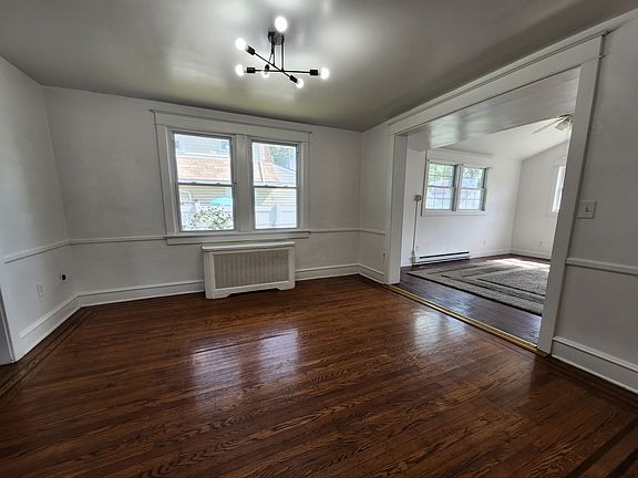 5th image of 904 Mason Ave