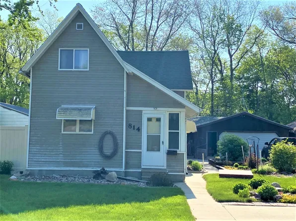 814 N 6th St, Estherville, IA 51334