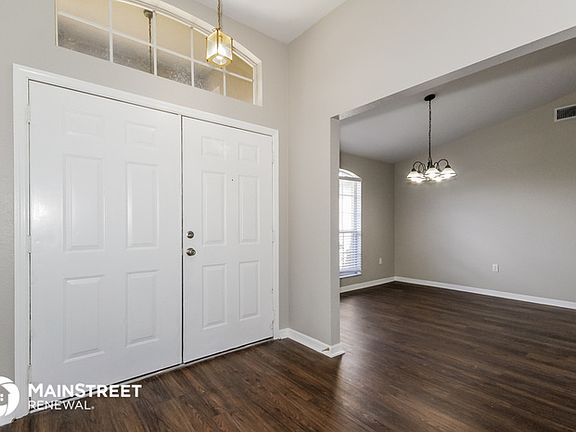 3rd image of 1328 Laurel Glen Dr