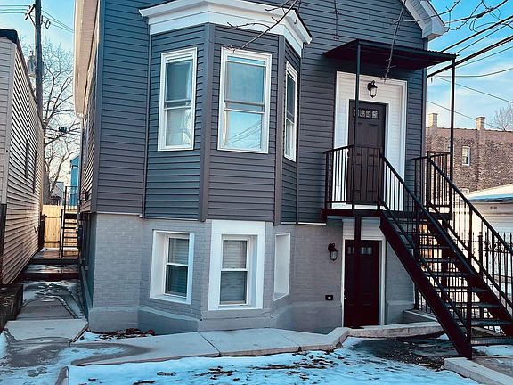 2nd image of 1840 N Saint Louis Ave #2R