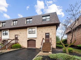 4704 N Oaks Blvd, North Brunswick, NJ 08902