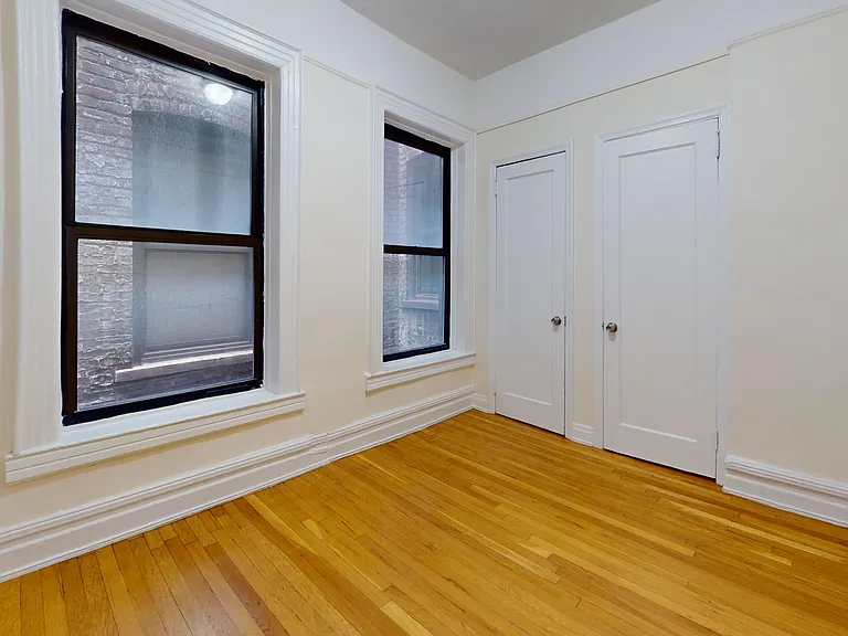 229 E 12th St #65 — Photo 7