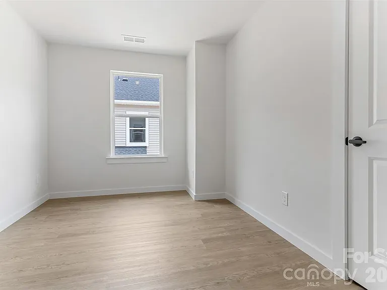 426 2nd St SW — Photo 14