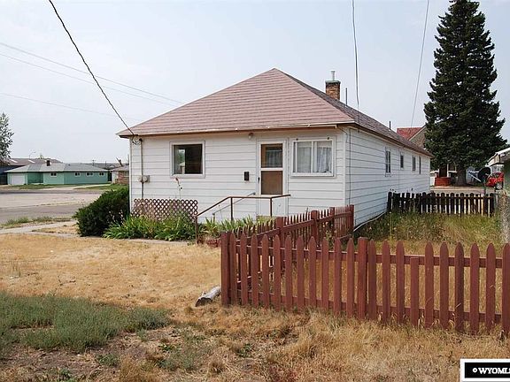 2nd image of 1100 Cedar Ave