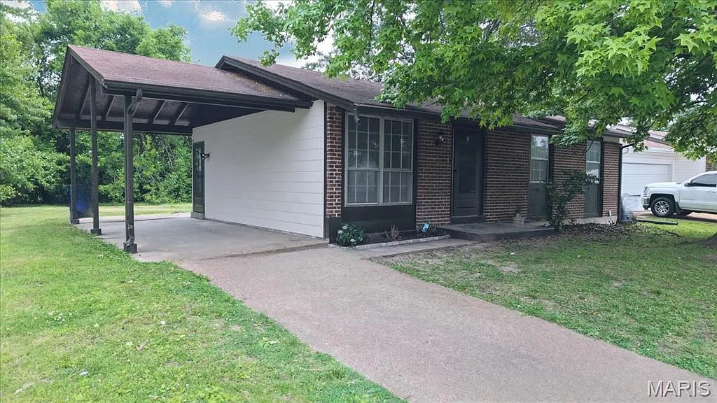 3006 Chance Dr photo 1