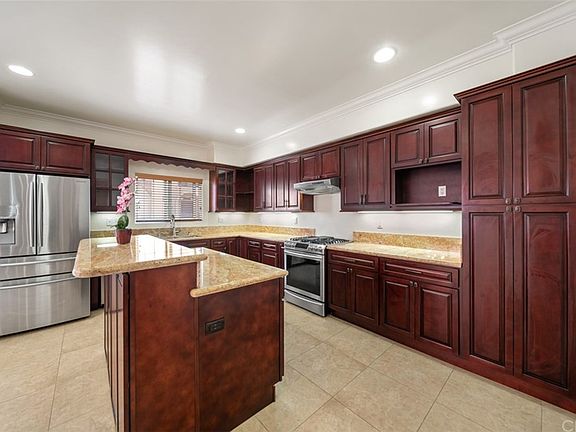 3rd image of 3939 W 226th St