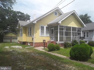 32 Victory Ave, Vineland, NJ 08360