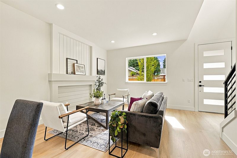 5th image of 5513 Fleming Street #B
