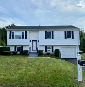 199 Four Winds Dr, Fall River, MA, 02720