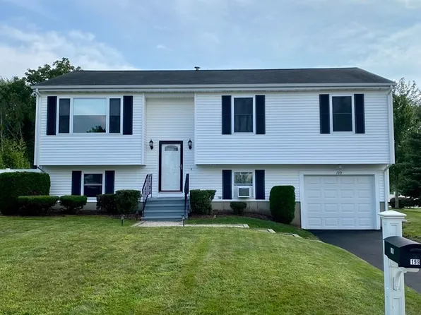 199 Four Winds Dr, Fall River, MA 02720
