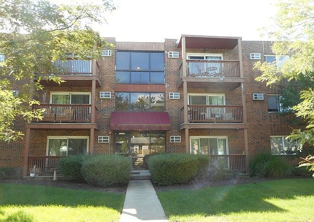 1st image of 17528 71st Ave APT 3A