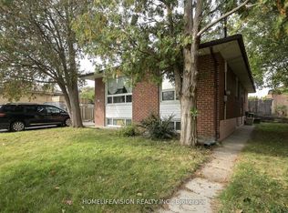 116 Shaftesbury St, Toronto, ON M3H 5L9