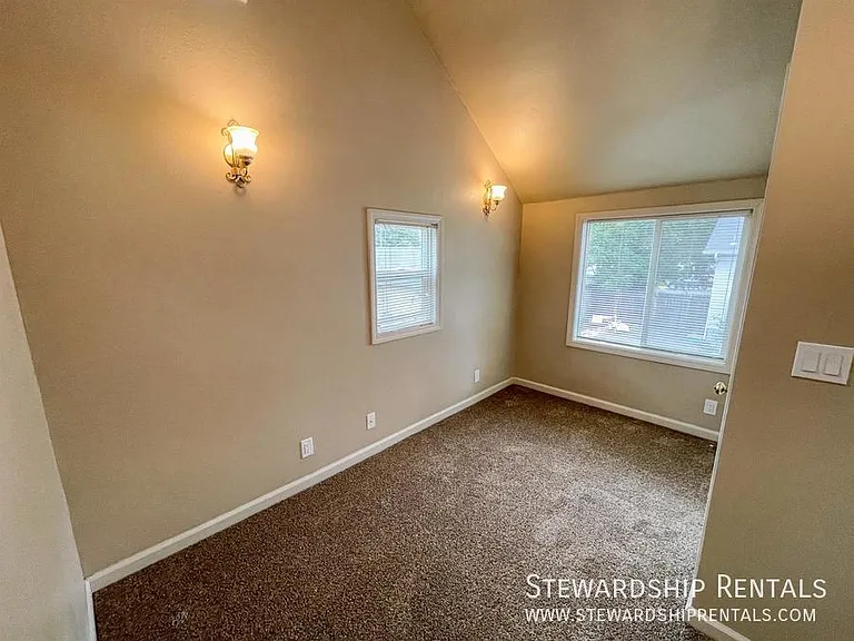 1472 E 19th Ave — Photo 17