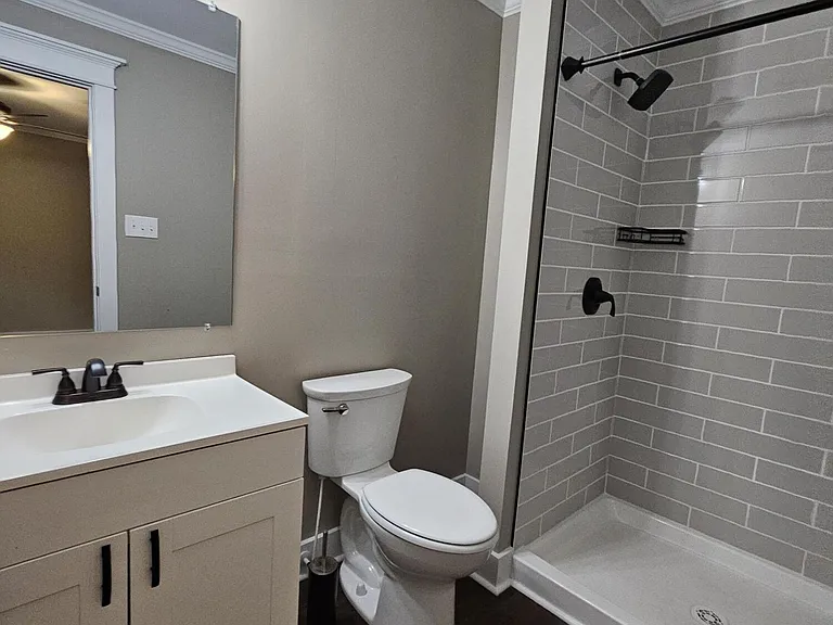 16 White Oak St — Photo 7