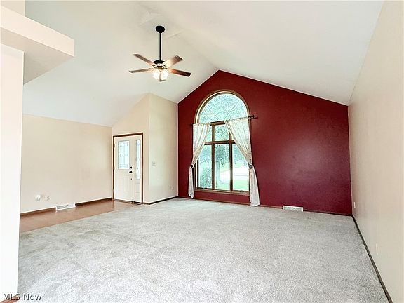 3rd image of 7673 Buchanan Dr