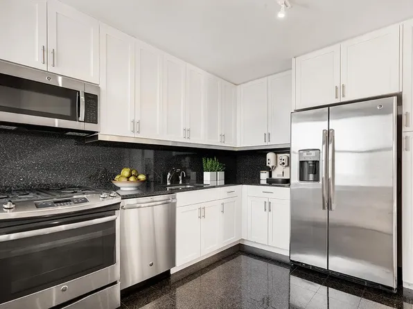 1365 York Avenue image 5 of 11