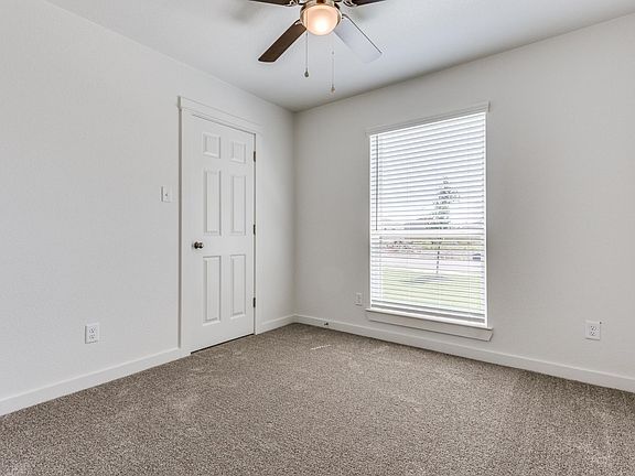 4th image of 1614 Sideoats Ln