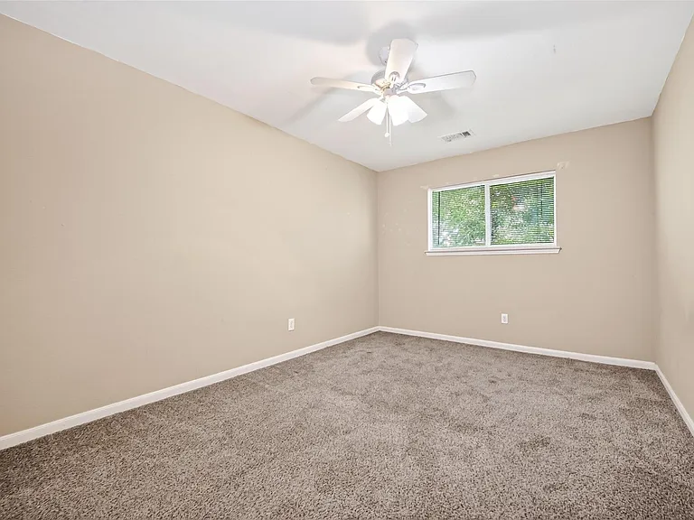 15515 Waldron Cir #B — Photo 30