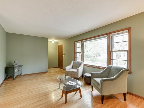 4th image of 3232 Sheridan Ave N