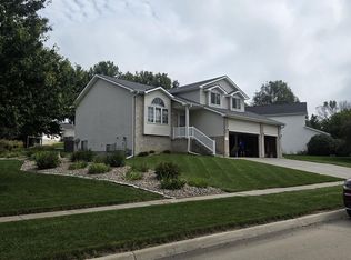 7920 Cheney Ridge Rd, Lincoln, NE 68516