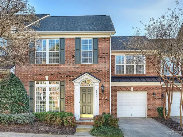 5241 Berkeley Estates Dr, Charlotte, NC 28277