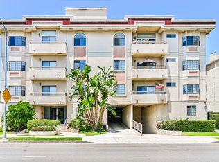 5319 Lindley Ave Unit 303, Tarzana, CA 91356