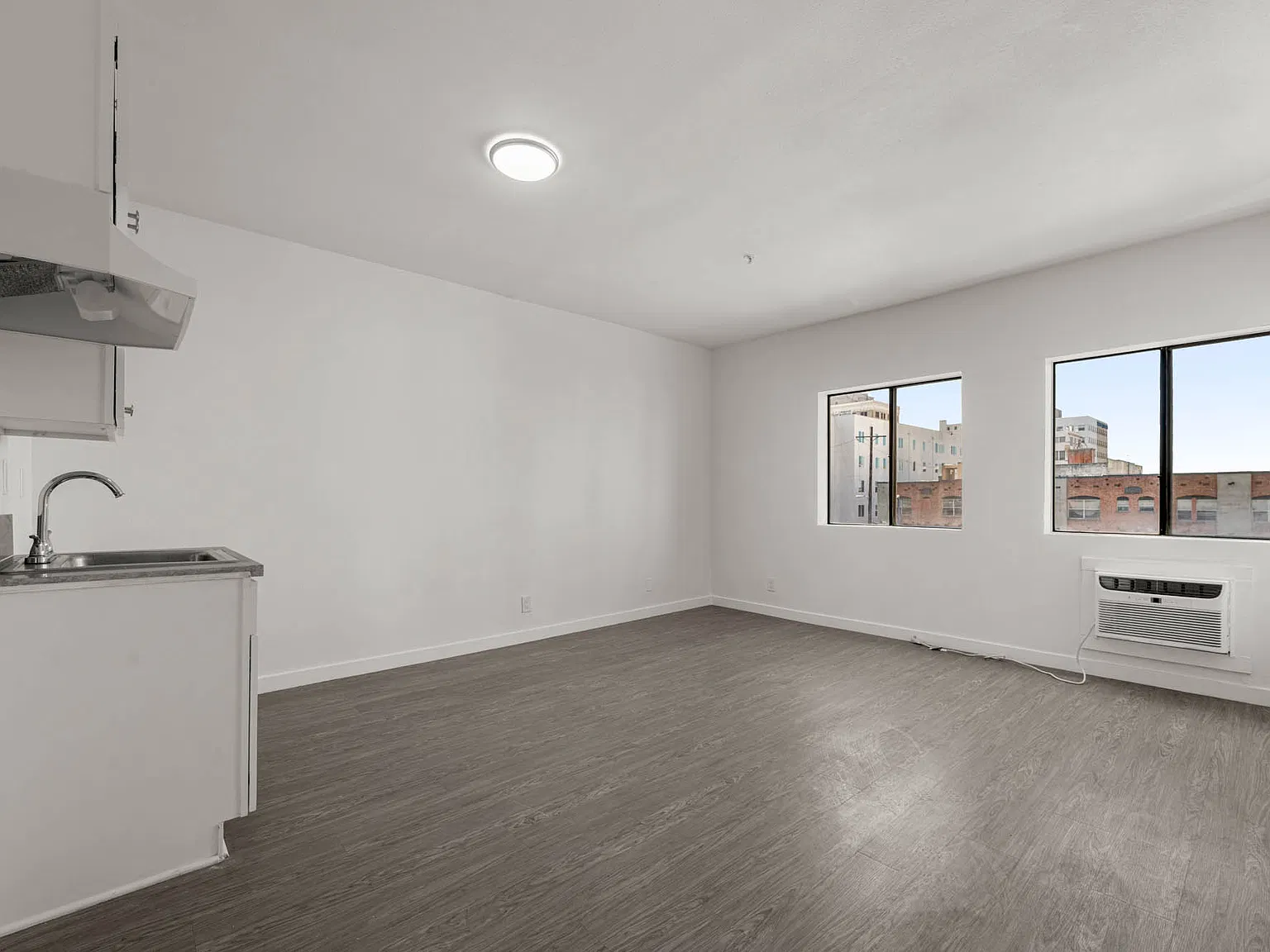 600 S Alvarado St — Photo 1