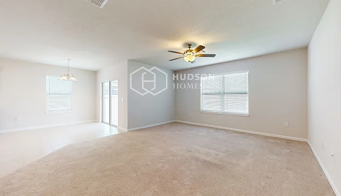 3839 Spruce Creek Dr — Photo 4