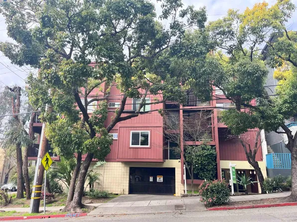 3751 Harrison St APT 301, Oakland, CA 94611