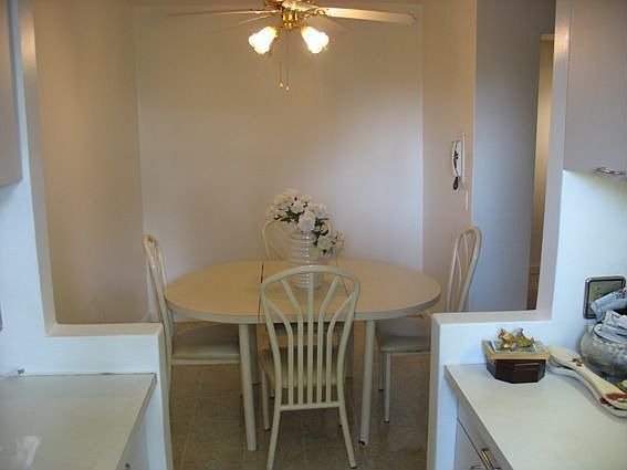Dinette Area!