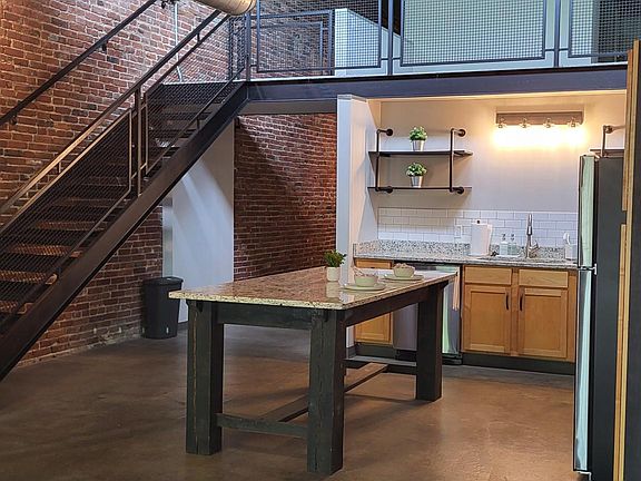2nd image of 1445 S 18th St APT 218