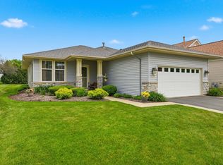 12992 Applewood Dr, Huntley, IL 60142