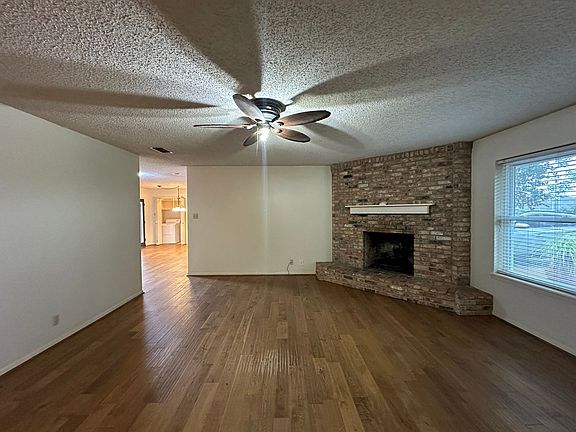 5th image of 501 Sycamore St