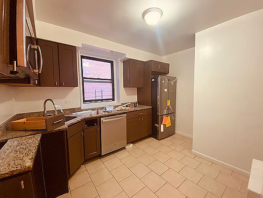 4th image of 35-05 Parsons Blvd #4AA