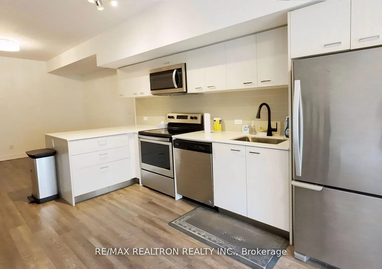 4 bed, $3,100 — Photo 4