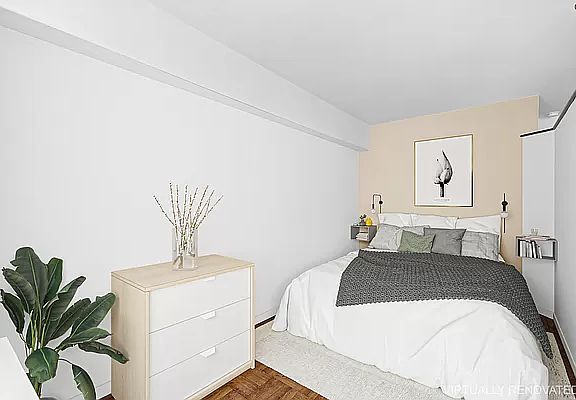 3rd image of 33 Greenwich Ave APT 9F