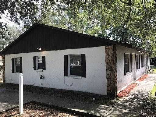 3rd image of 1503 E Linebaugh Ave
