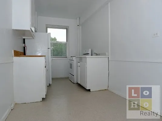 Sold by LoHo Realty | media 9