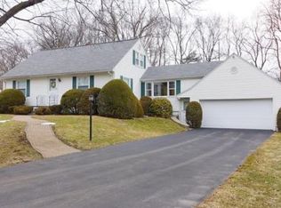 6 Donahue Ln, North Grafton, MA 01536
