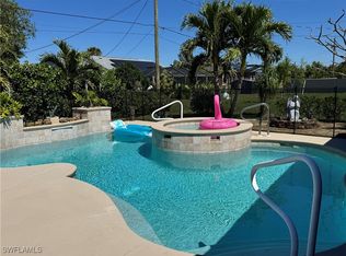 911 NE 10th St, Cape Coral, FL 33909