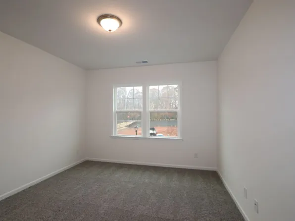 11108 Lochmere Rd, Charlotte, NC 28278