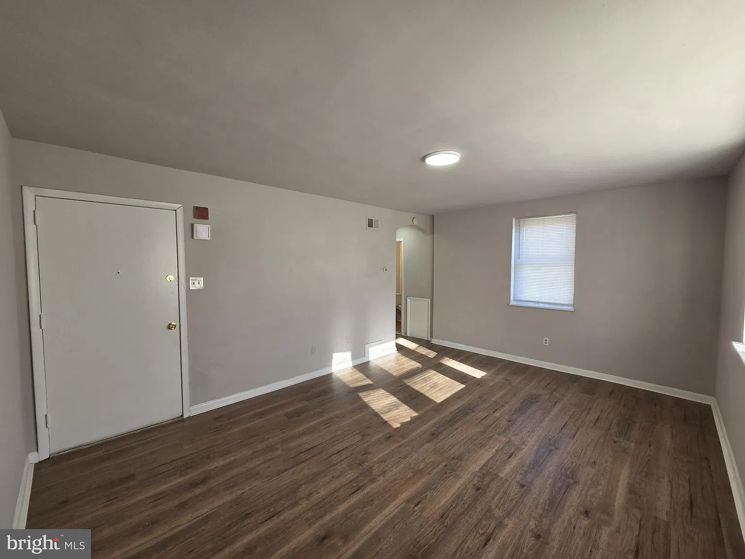 2 bed, 1.0 bath, 800 sqft, $1,350 — Photo 4
