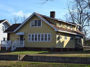 321 W Walnut St, Carbondale, IL 62901