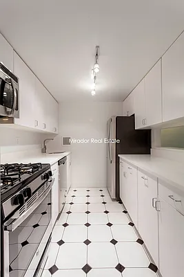 Rented by Mirador Real Estate | media 15