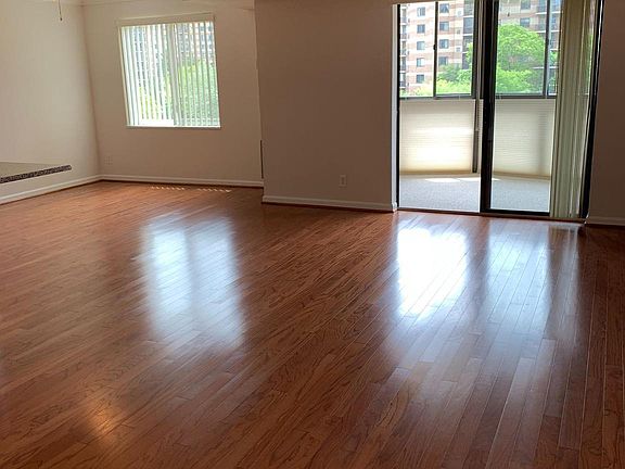 3rd image of 8350 Greensboro Dr APT 209