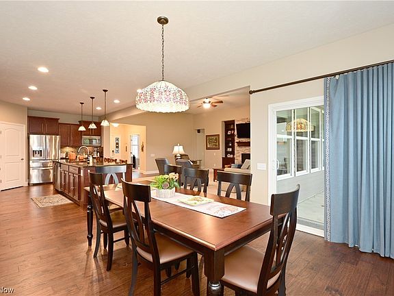 5th image of 9436 Foxboro Dr
