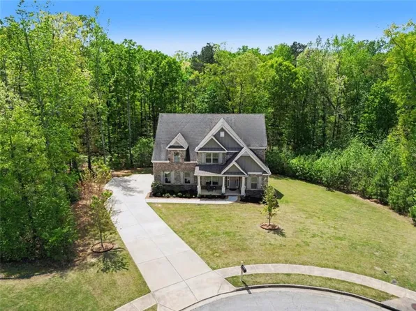 5513 Oconee Dr, Douglasville, GA 30135