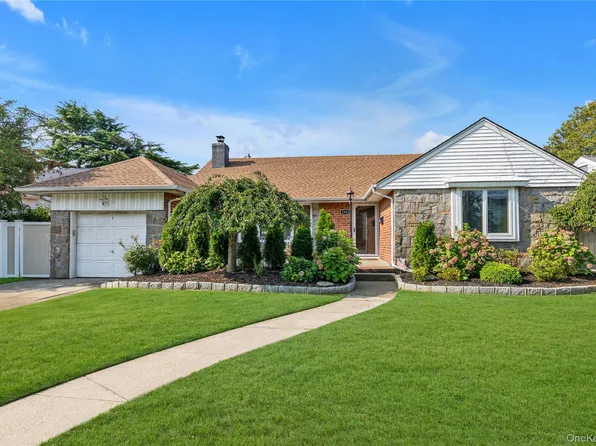 1983 Dutch Broadway, Elmont, NY 11003