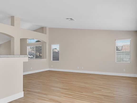 5th image of 1426 Bugle Boy Dr