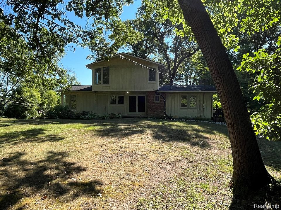 1st image of 430 Sunset White
